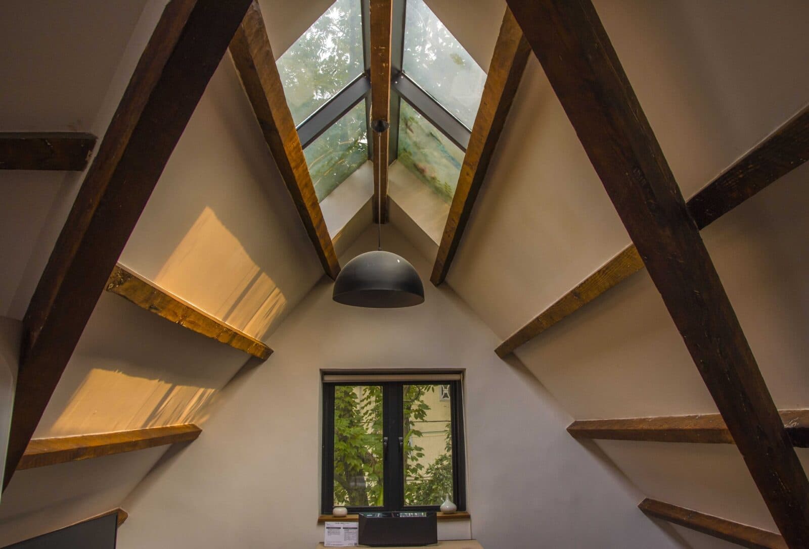 The Best Insulation for an Attic in A Meditteranean Climate
