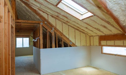 termal-insulation-installing-at-the-attic-insulation-min.jpg